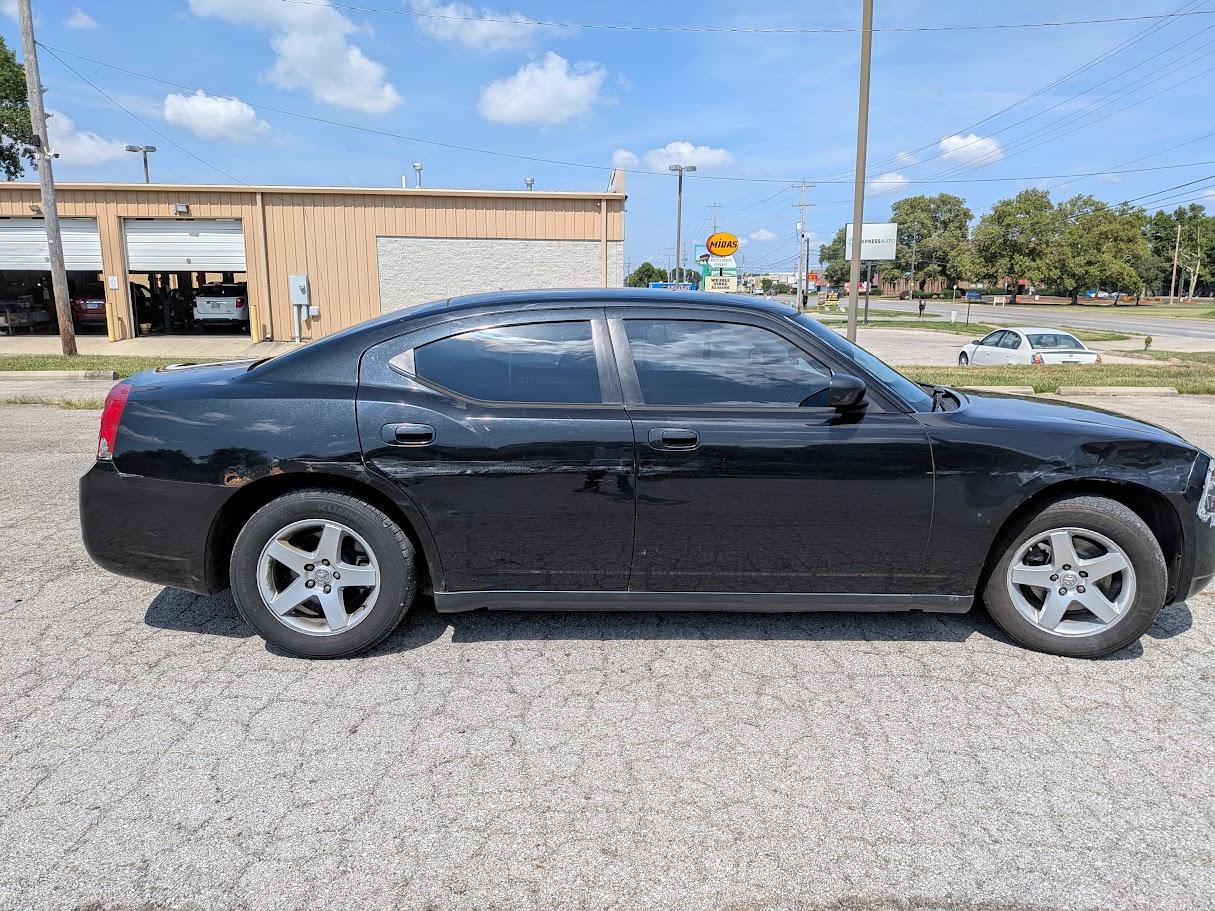 Dodge Charger 4dr Sdn SE RWD 2009