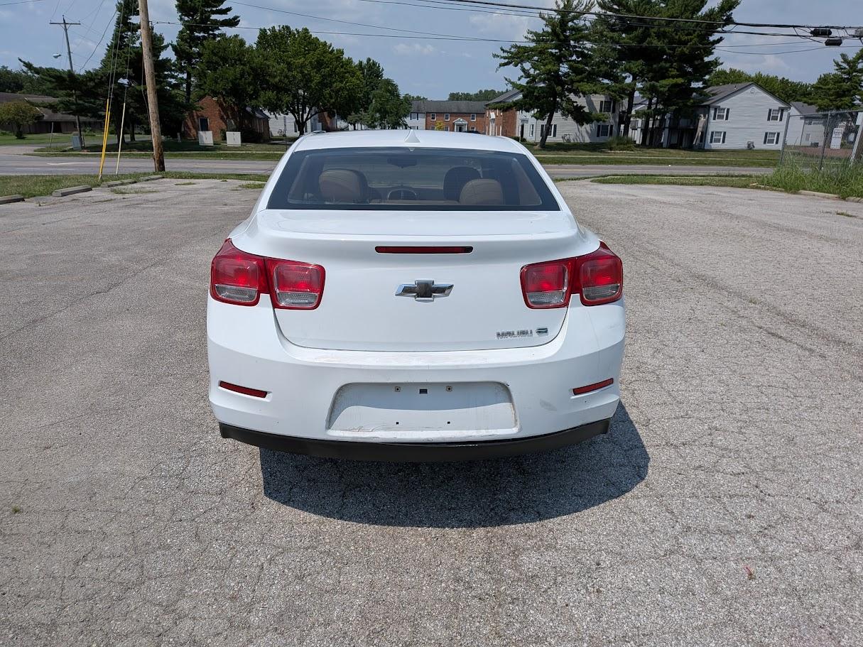 Chevrolet Malibu 4dr Sdn ECO w/1SA 2013