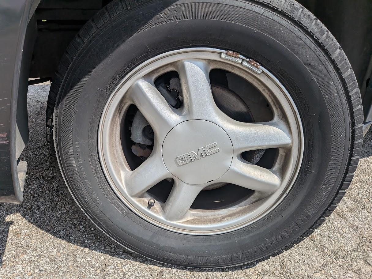 GMC Envoy 4WD 4dr SLE 2007