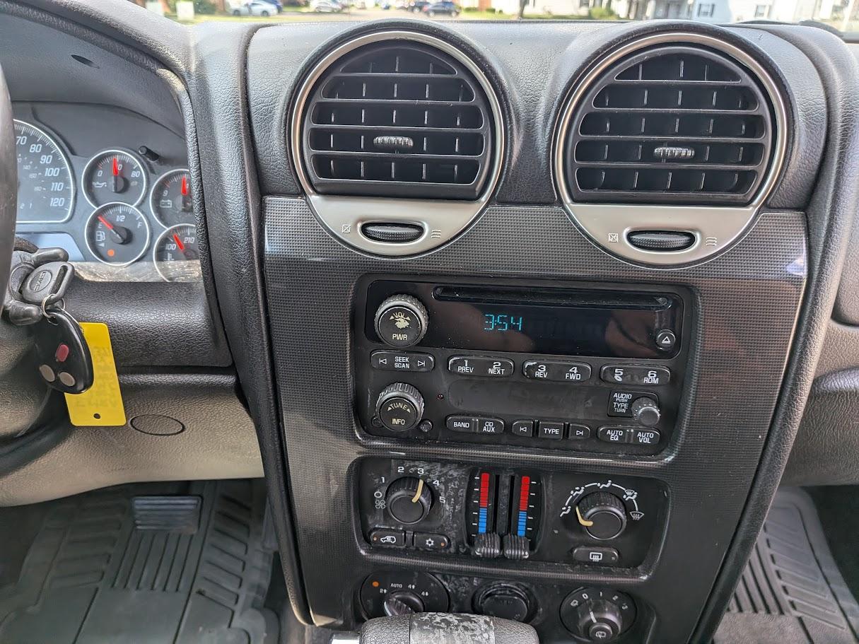 GMC Envoy 4WD 4dr SLE 2007