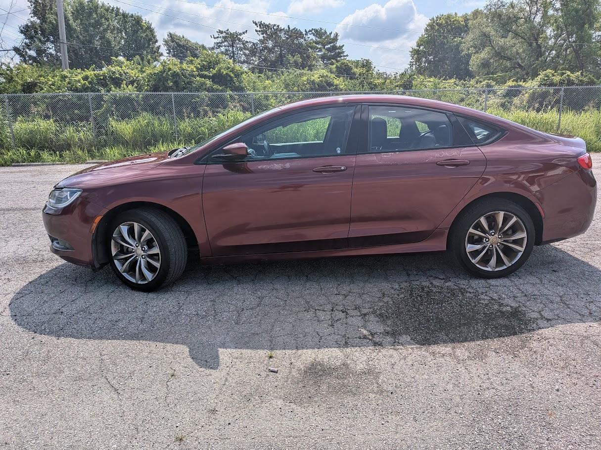 Chrysler 200 4dr Sdn S FWD 2015