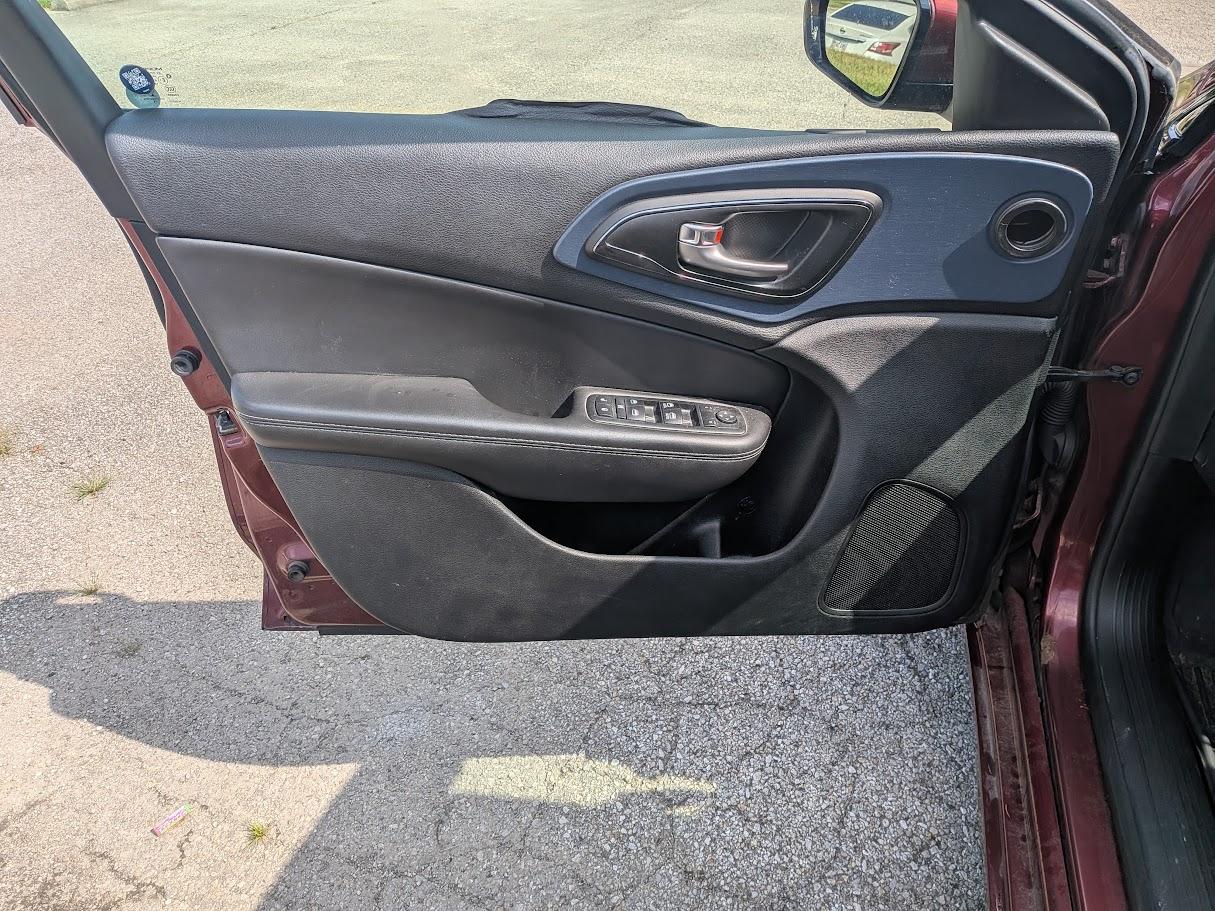 Chrysler 200 4dr Sdn S FWD 2015