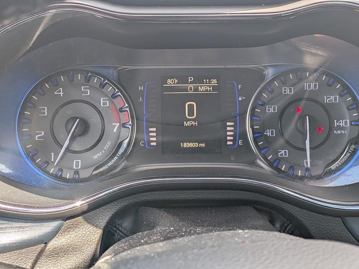 Chrysler 200 4dr Sdn S FWD 2015