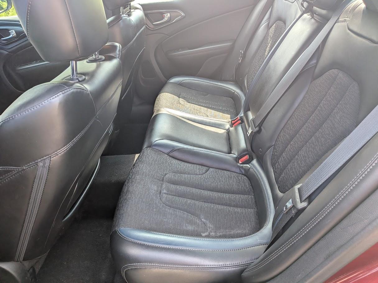 Chrysler 200 4dr Sdn S FWD 2015