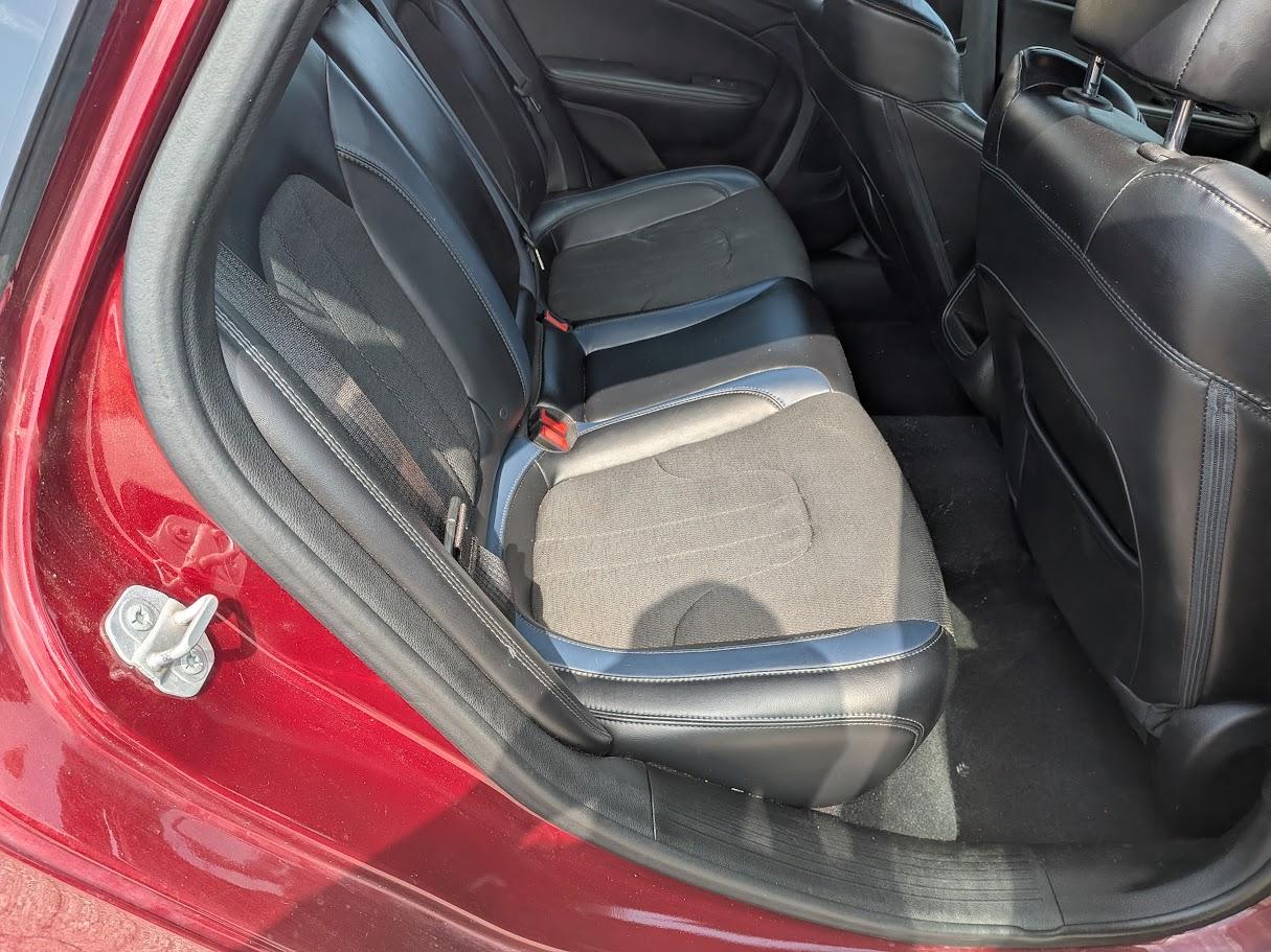 Chrysler 200 4dr Sdn S FWD 2015