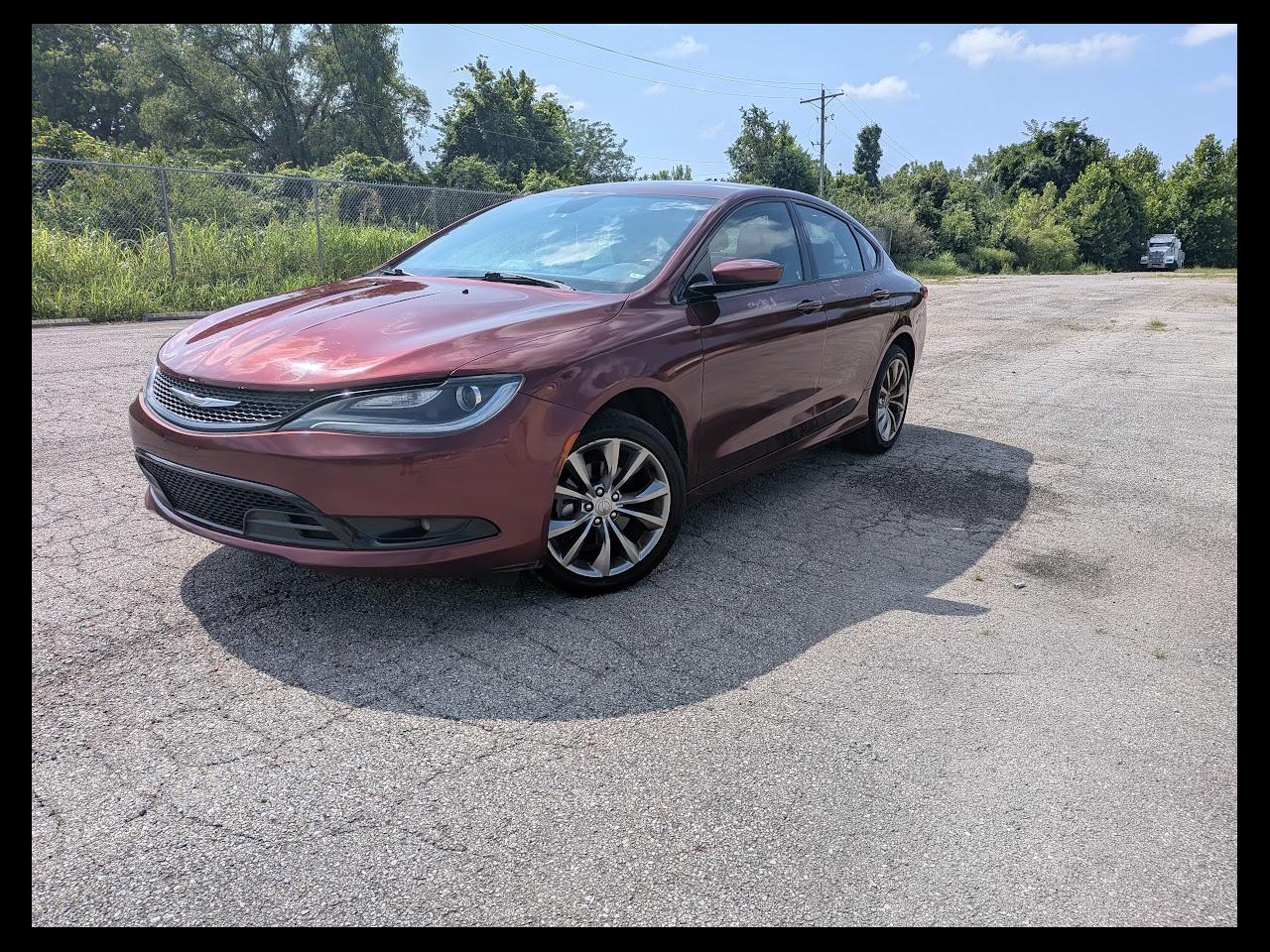 Chrysler 200 4dr Sdn S FWD 2015