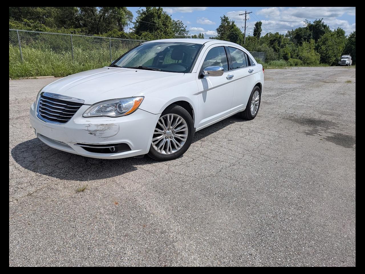 Chrysler 200 4dr Sdn Limited 2013