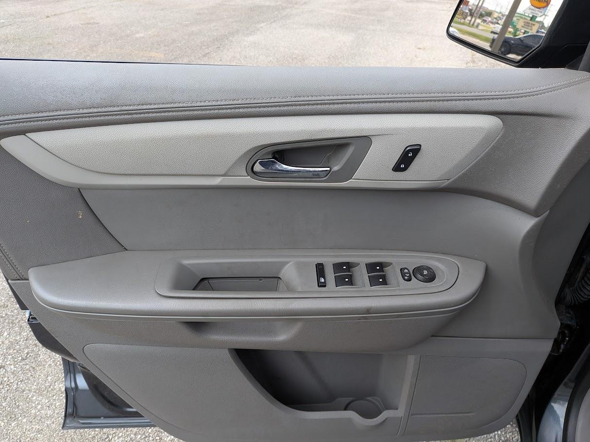 Chevrolet Traverse FWD 4dr LS 2013