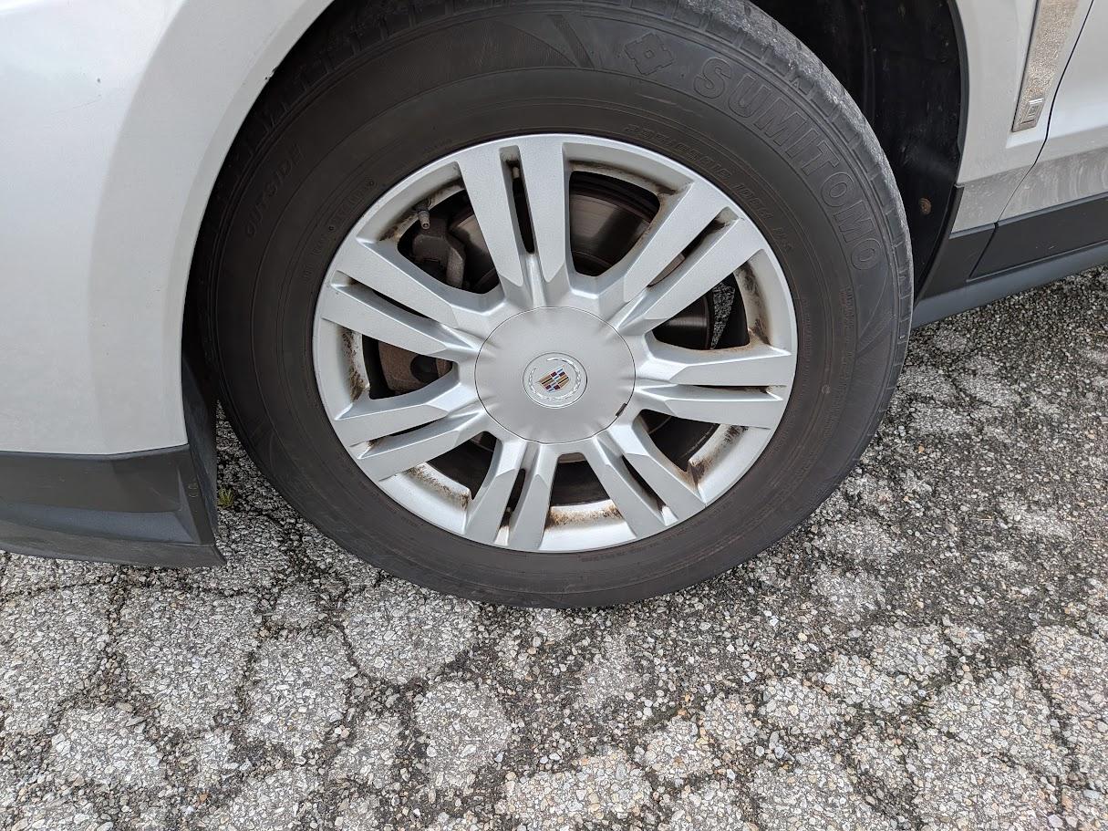 Cadillac SRX FWD 4dr Base 2012