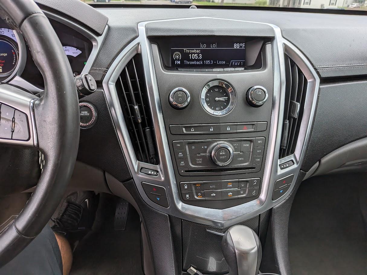 Cadillac SRX FWD 4dr Base 2012