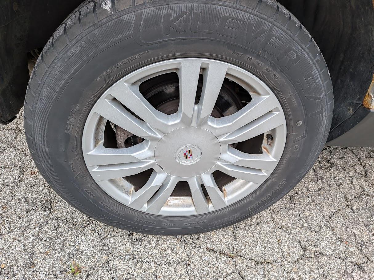 Cadillac SRX FWD 4dr Base 2012