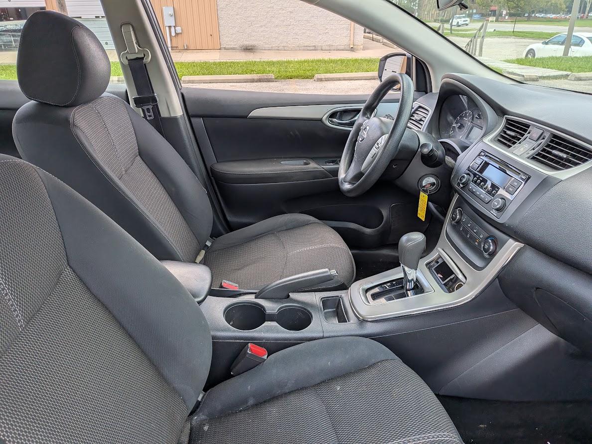 Nissan Sentra 4dr Sdn I4 CVT S 2015