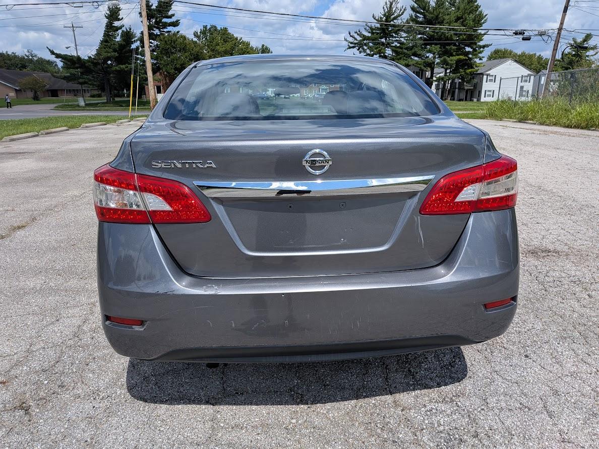 Nissan Sentra 4dr Sdn I4 CVT S 2015