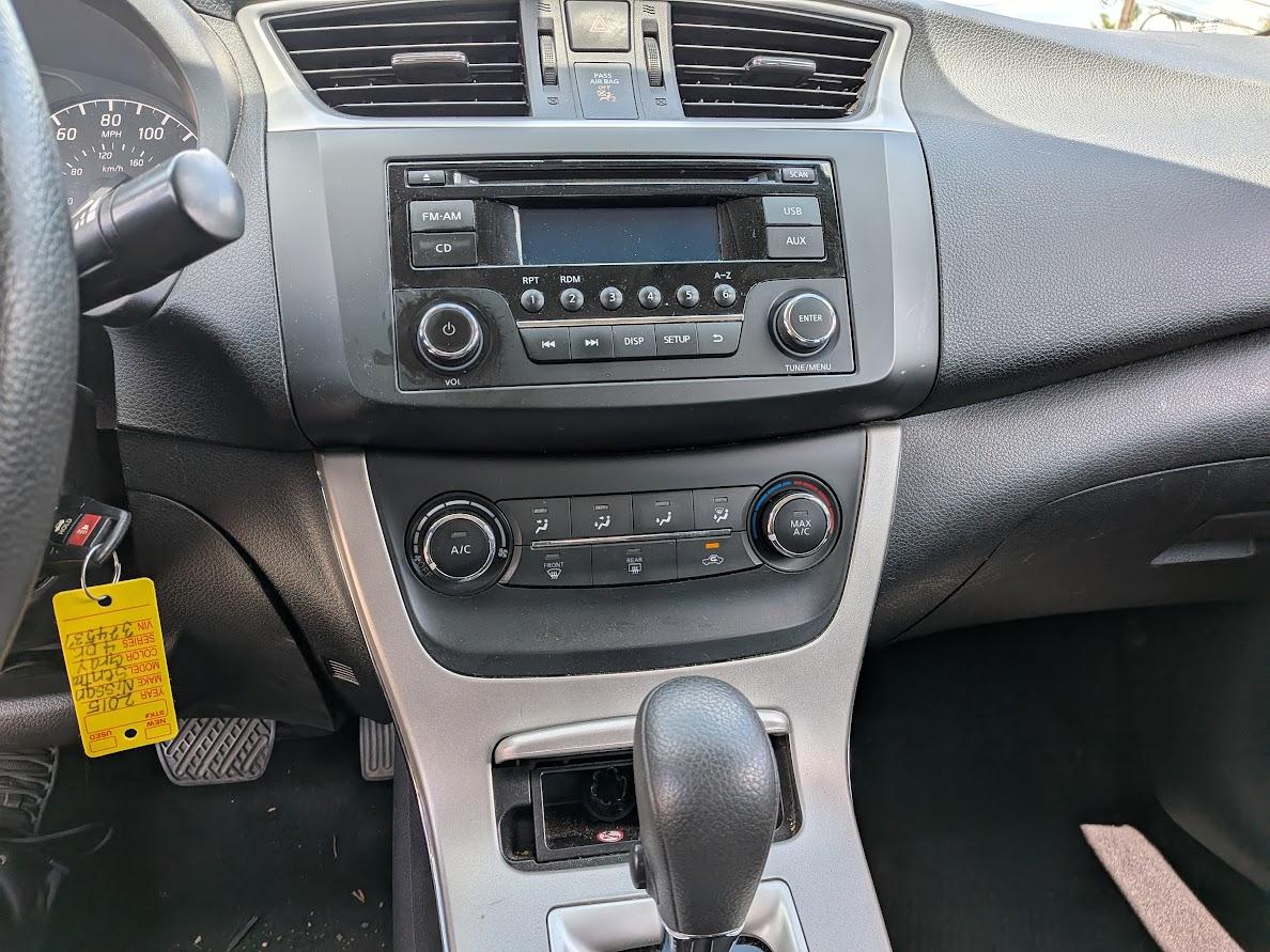 Nissan Sentra 4dr Sdn I4 CVT S 2015