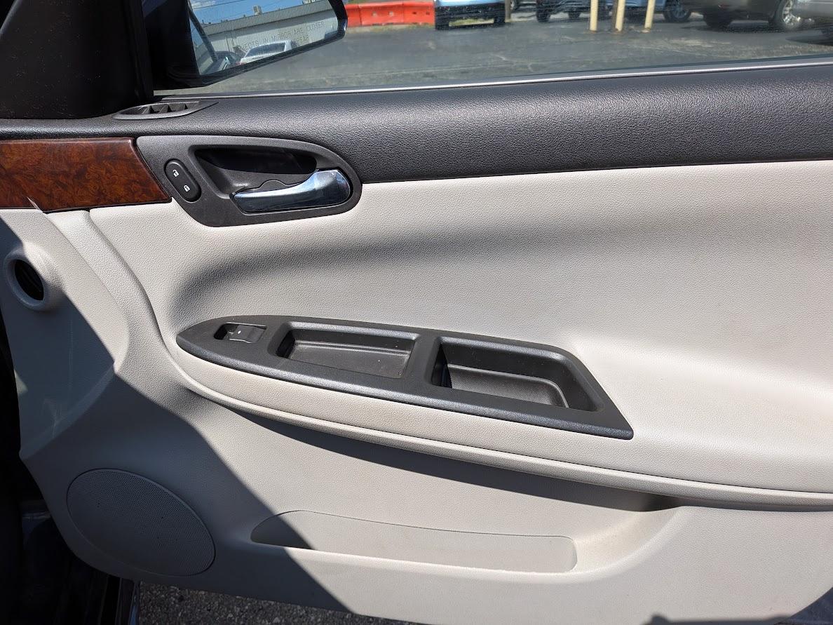 Chevrolet Impala 4dr Sdn LT Retail 2011