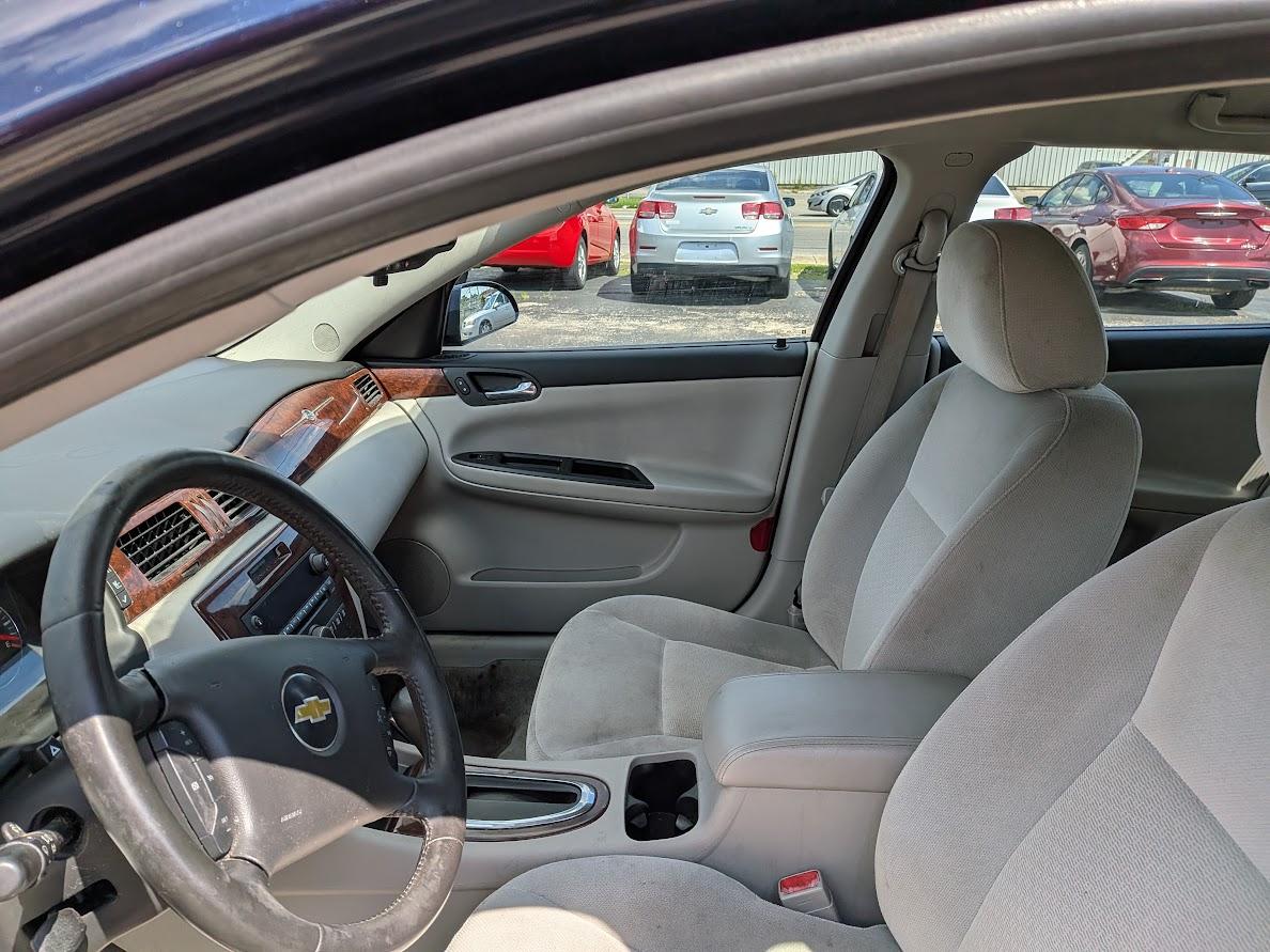 Chevrolet Impala 4dr Sdn LT Retail 2011