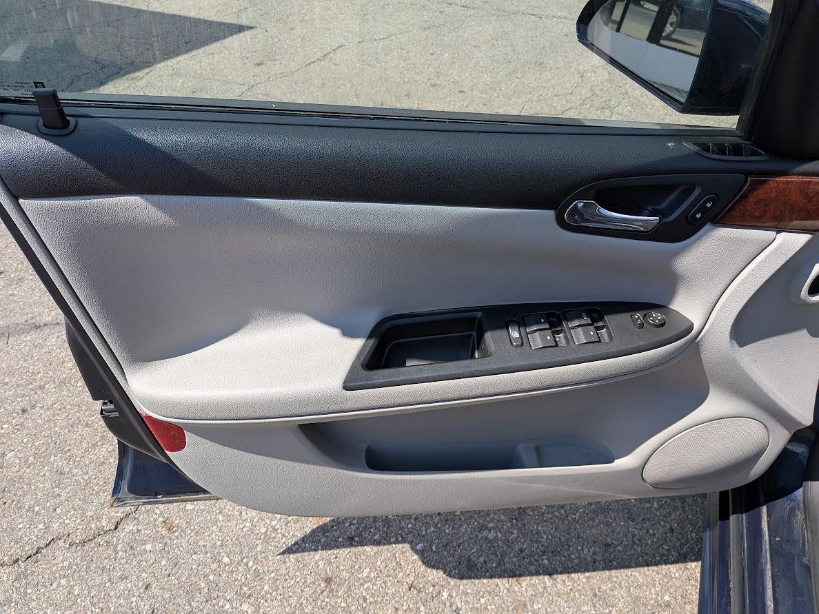 Chevrolet Impala 4dr Sdn LT Retail 2011
