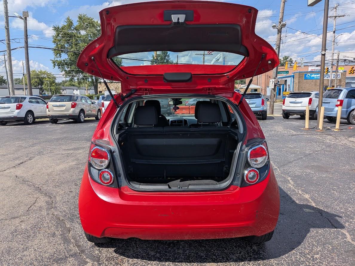 Chevrolet Sonic 5dr HB LT 2LT 2012