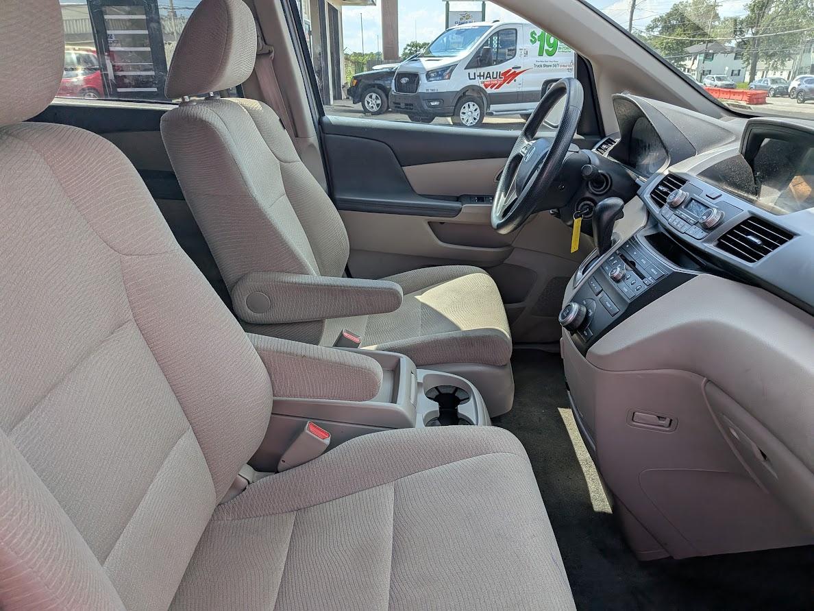 Honda Odyssey 5dr LX 2013