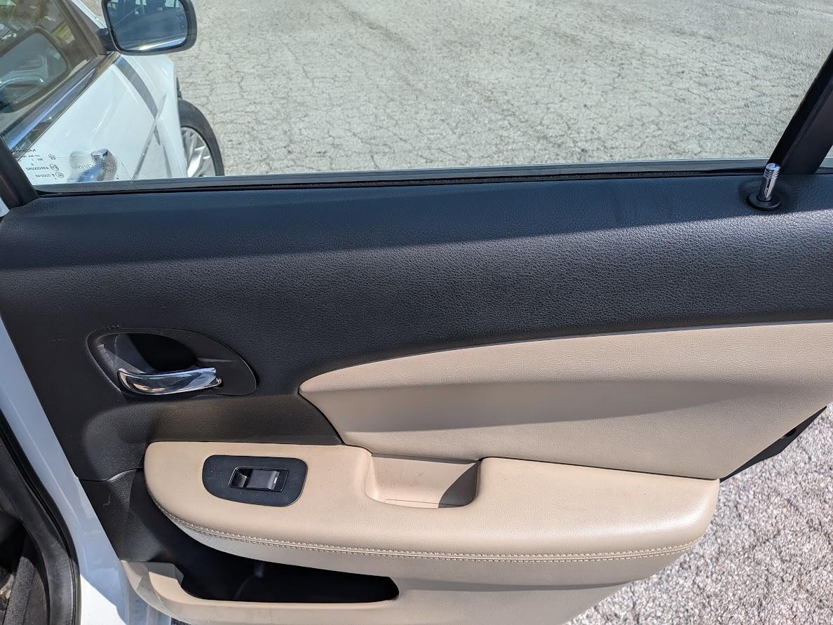 Chrysler 200 4dr Sdn Limited 2013