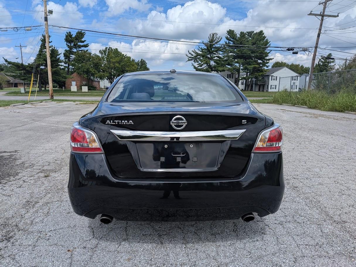 Nissan Altima 4dr Sdn I4 2.5 S 2015
