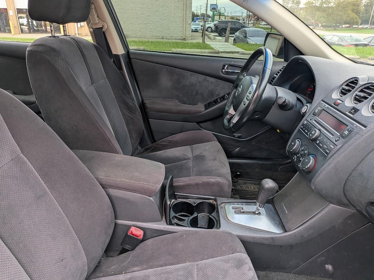 Nissan Altima 4dr Sdn I4 CVT 2.5 S 2007