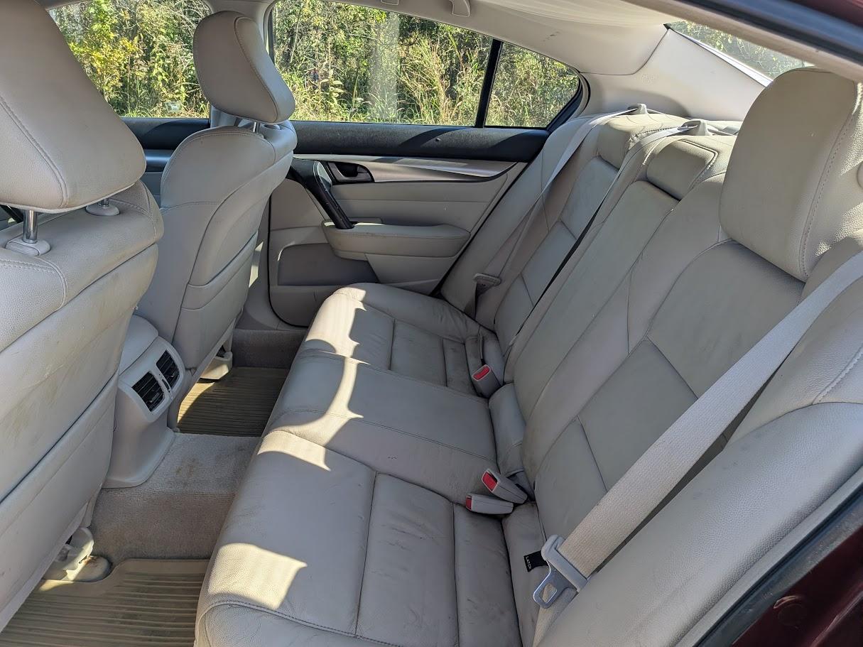 Acura TL 4dr Sdn 2WD 2009