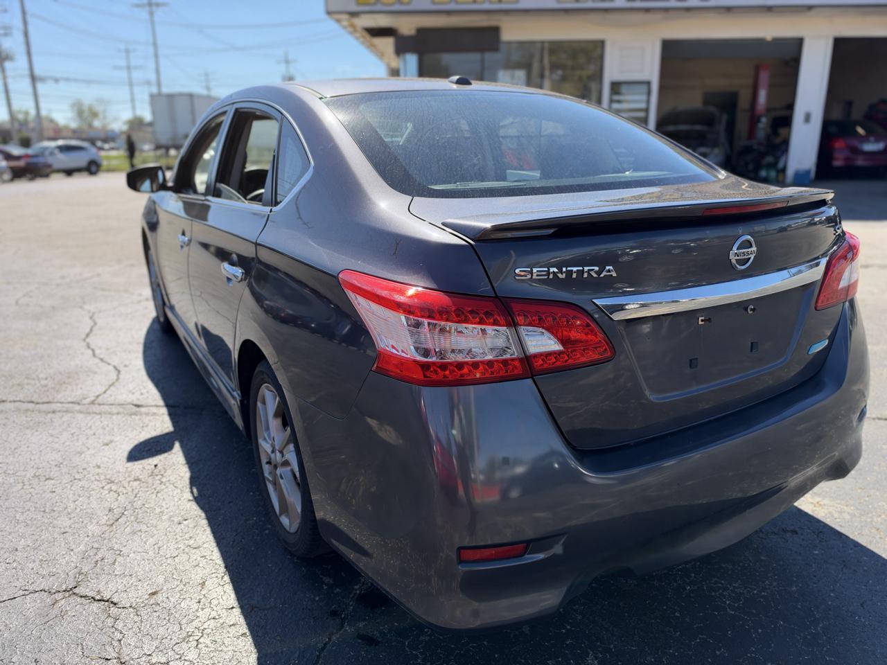 Nissan Sentra 4dr Sdn I4 CVT SR 2013