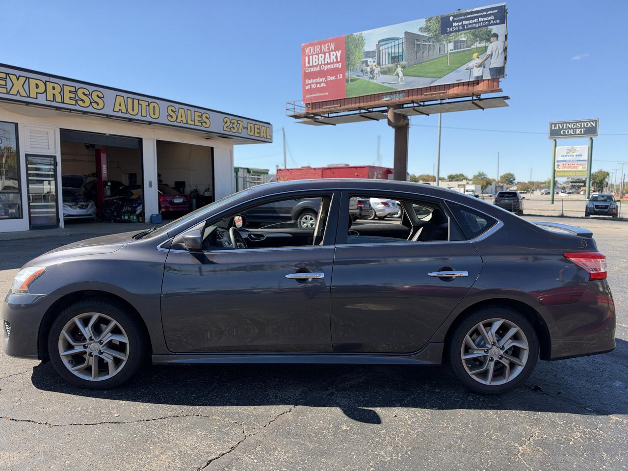 Nissan Sentra 4dr Sdn I4 CVT SR 2013