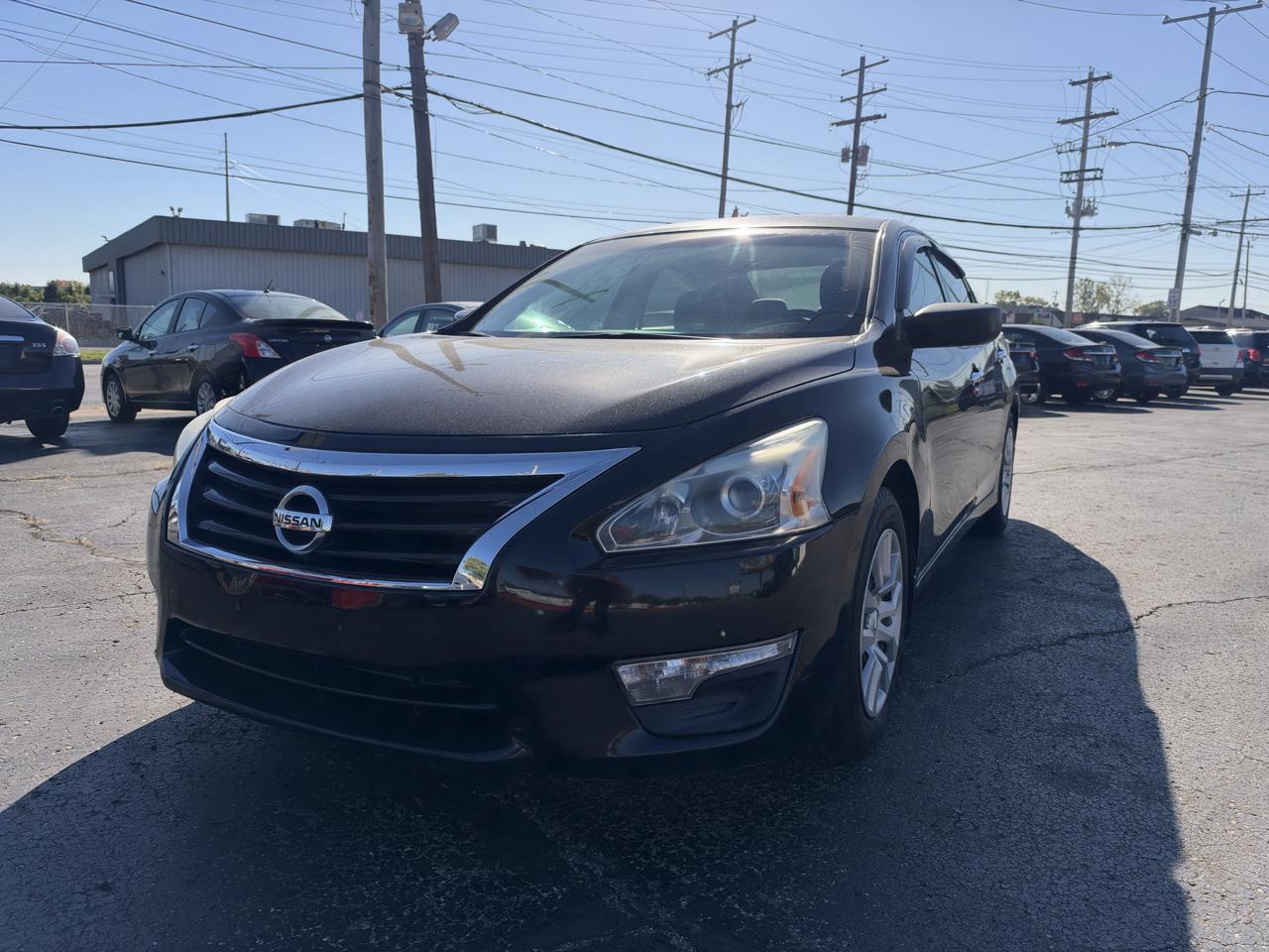 Nissan Altima photo 5