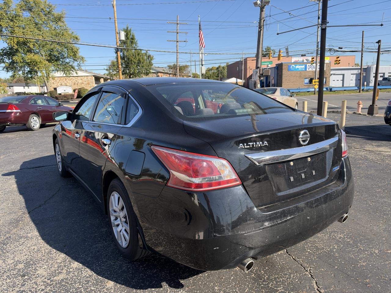 Nissan Altima photo 7
