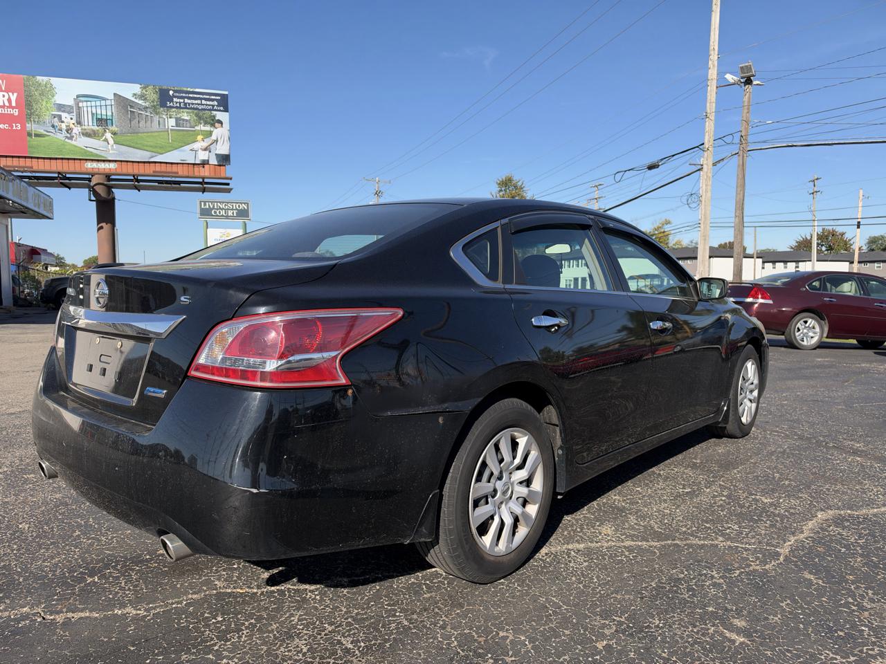 Nissan Altima photo 9