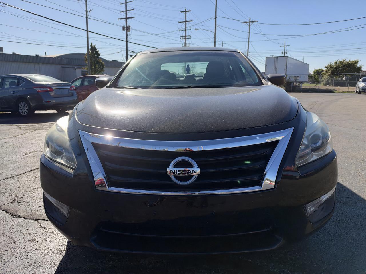 Nissan Altima photo 11
