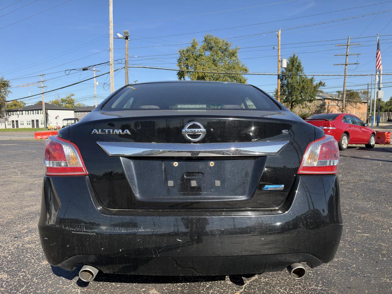 Nissan Altima photo 12