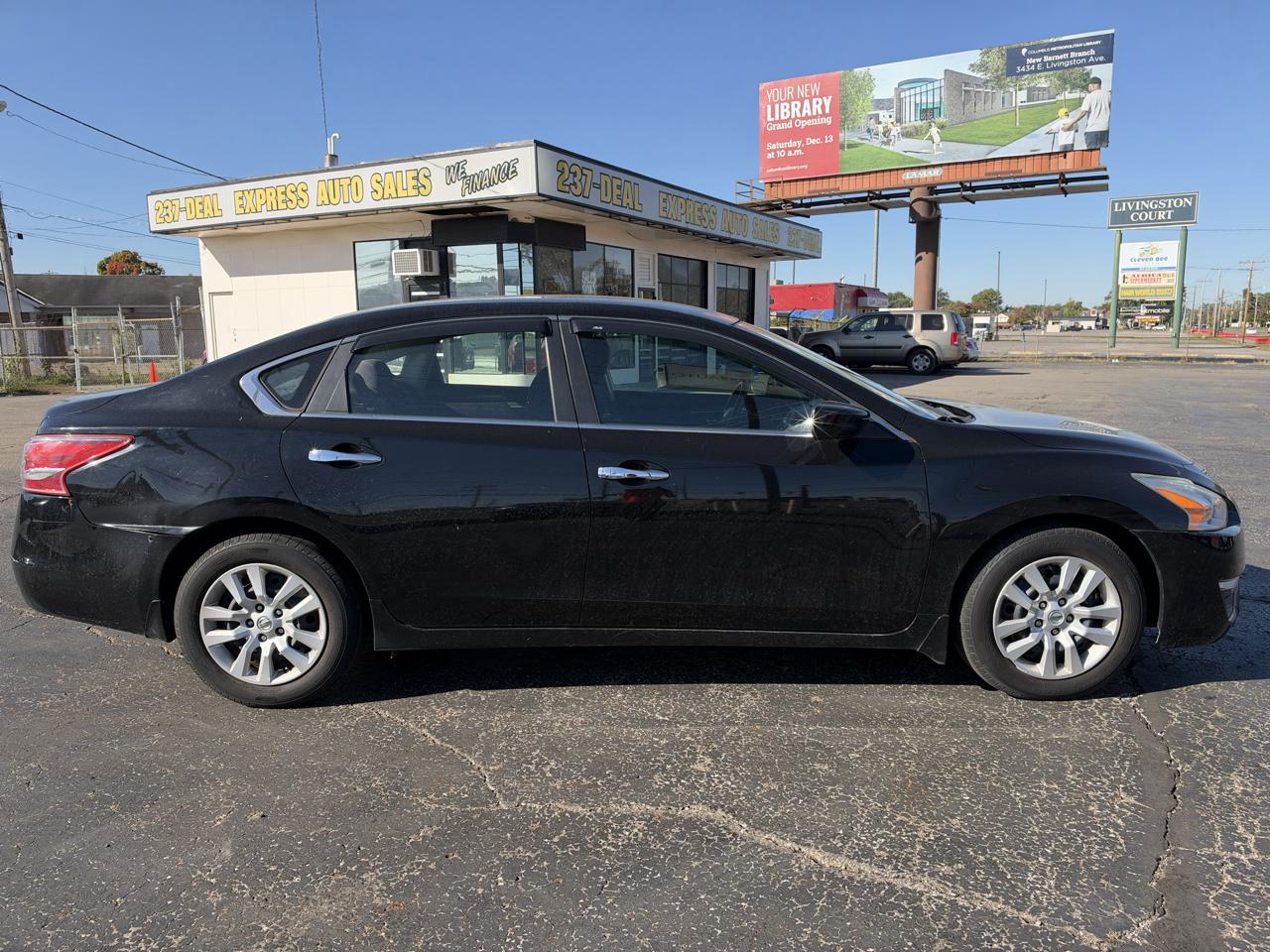 Nissan Altima photo 14