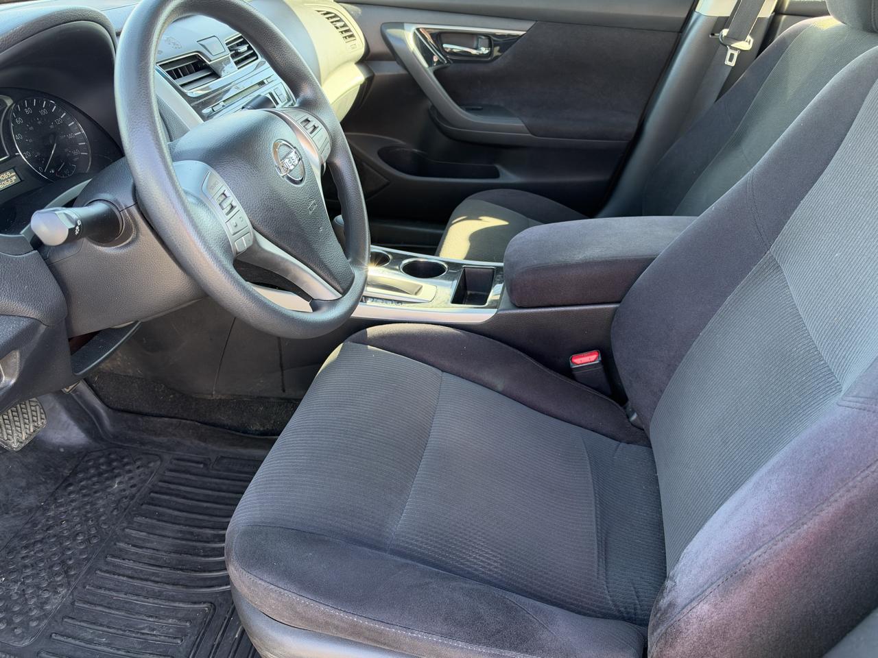Nissan Altima photo 15
