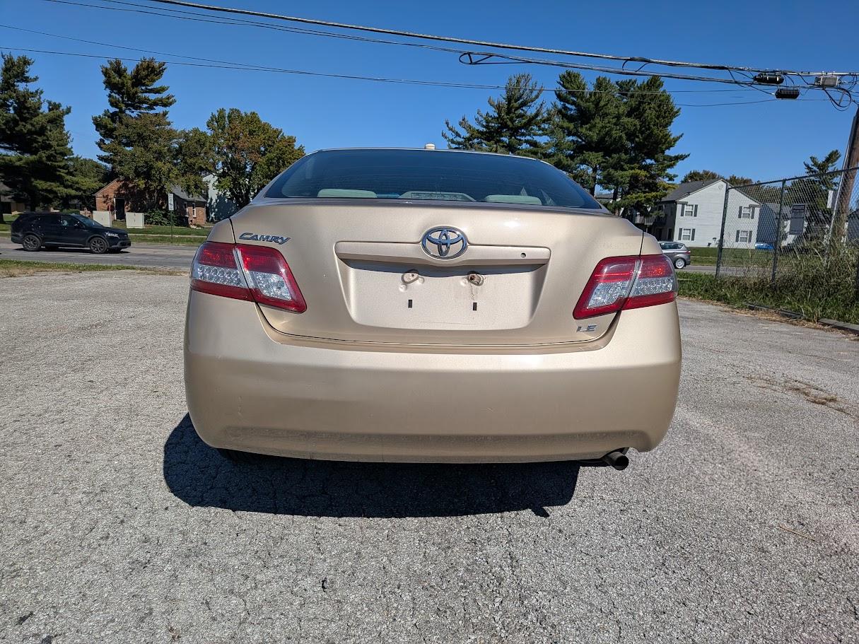 Toyota Camry photo 6