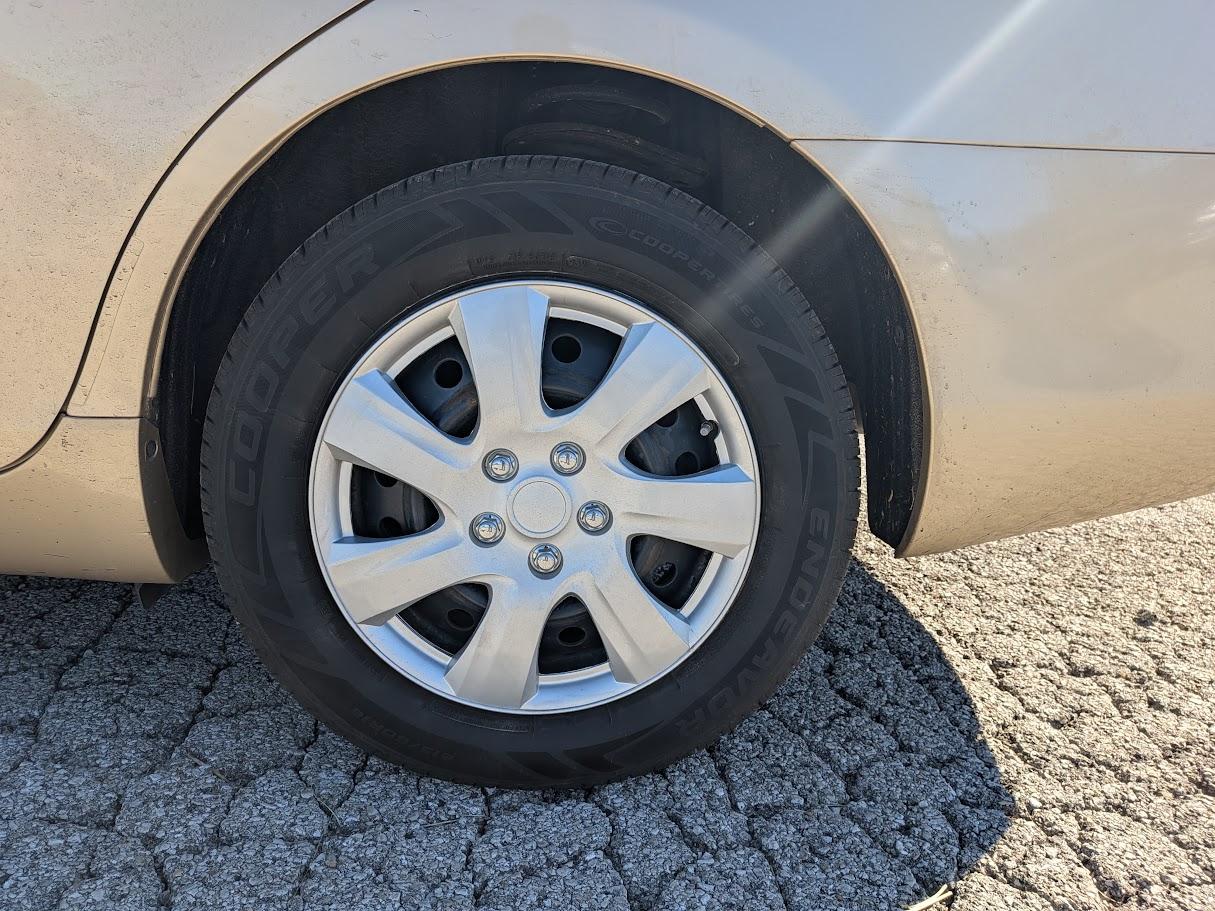 Toyota Camry photo 8