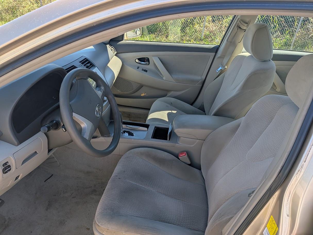 Toyota Camry photo 14