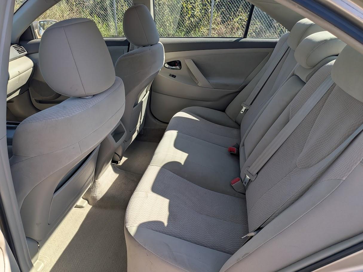 Toyota Camry photo 18