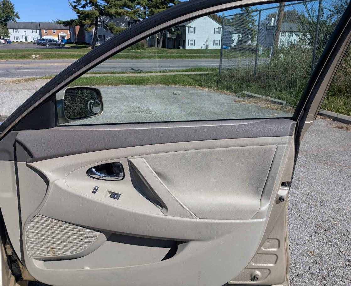 Toyota Camry photo 16