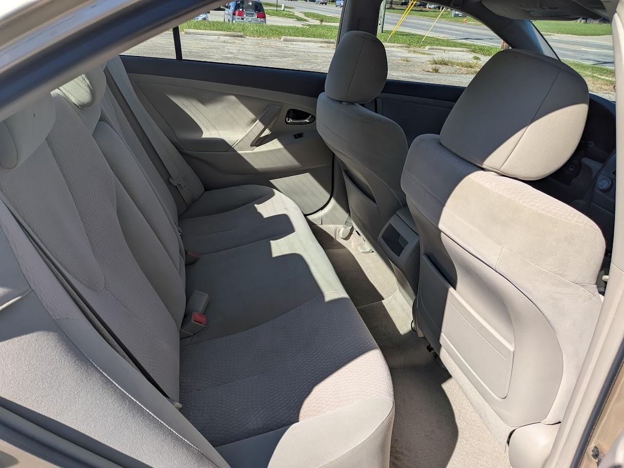 Toyota Camry photo 19