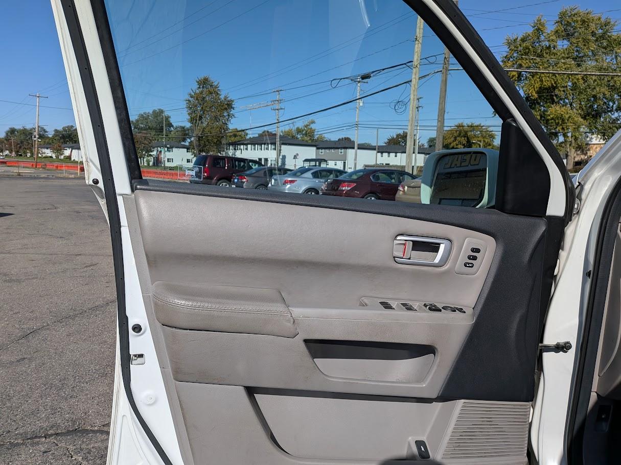 Honda Pilot 4WD 4dr Touring w/Navi 2010