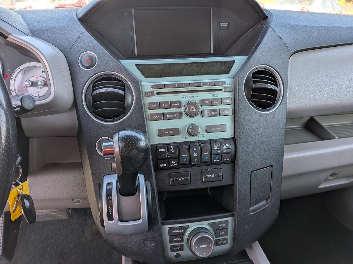 Honda Pilot 4WD 4dr Touring w/Navi 2010