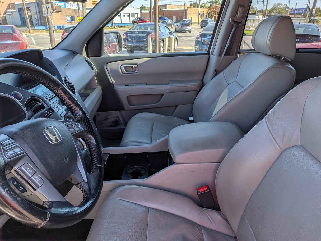 Honda Pilot 4WD 4dr Touring w/Navi 2010