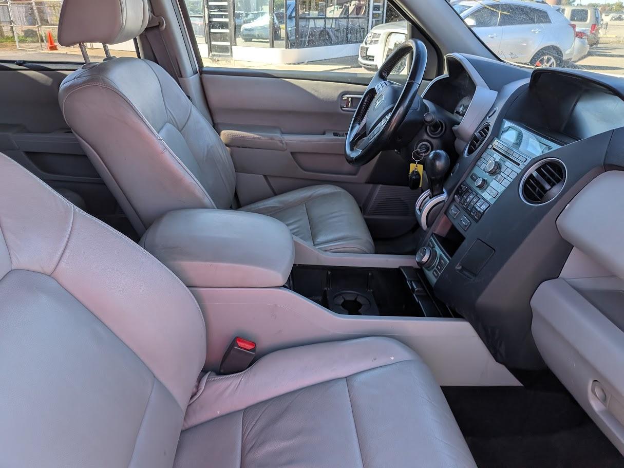 Honda Pilot 4WD 4dr Touring w/Navi 2010