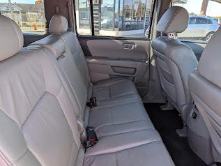 Honda Pilot 4WD 4dr Touring w/Navi 2010