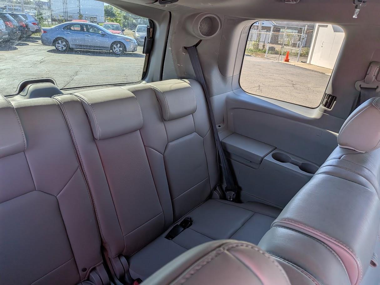Honda Pilot 4WD 4dr Touring w/Navi 2010