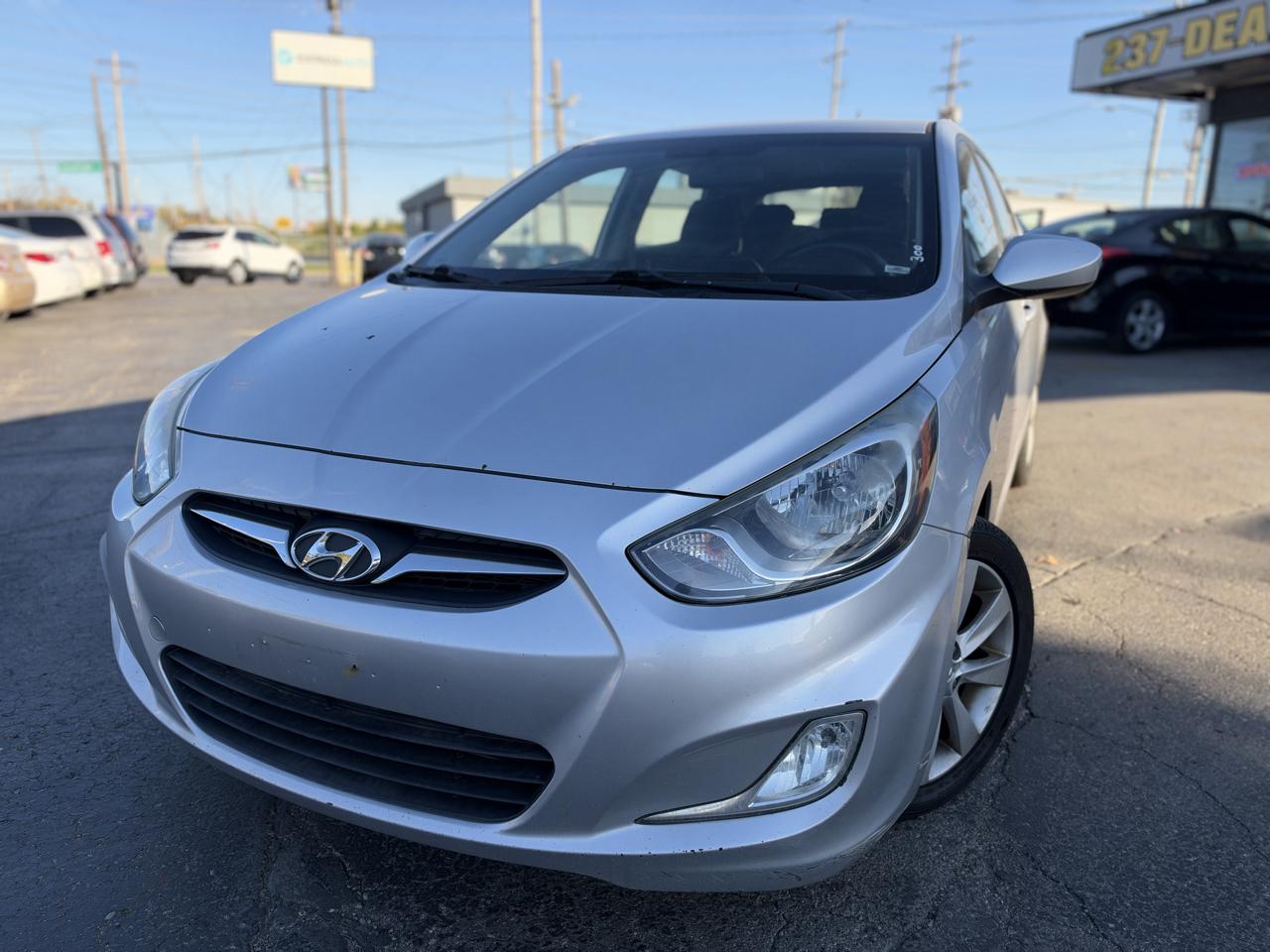 2012 Hyundai Accent 5dr HB Auto SE