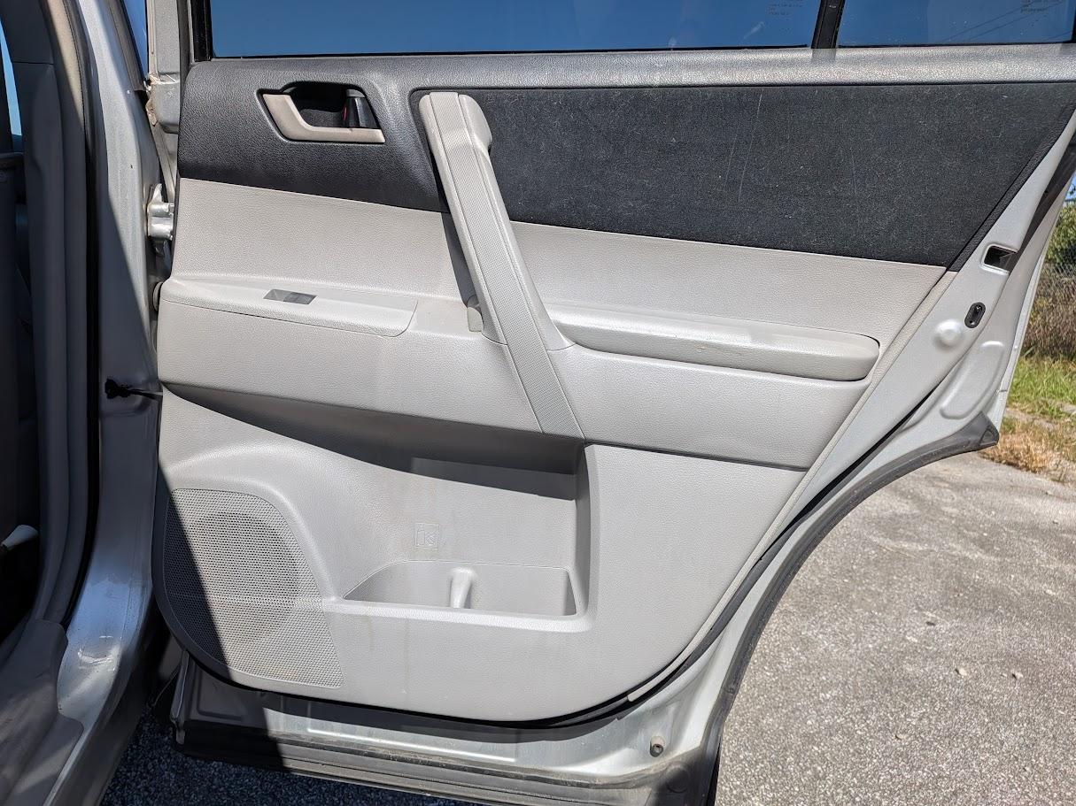 Toyota Highlander photo 18